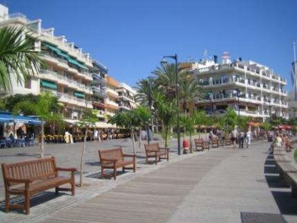 los-cristianos-seafront-paseo.jpg