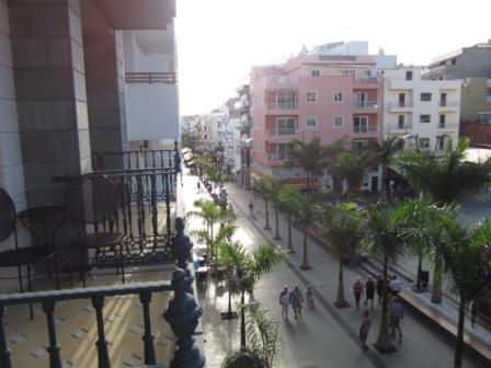 Los-Cristianos-view-calle-gen-franco.jpg