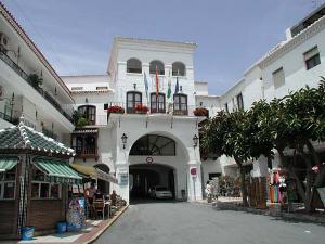 nerja-ayuntamiento.jpg