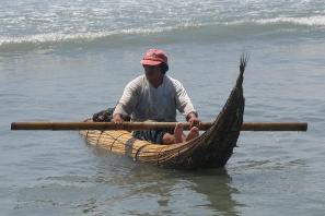 peru-caballito-de-totora.jpg