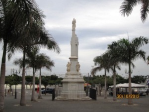 santa-cruz-de-tenerife-plaza-candelaria.jpg