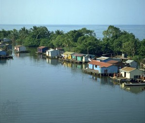 venezuela-houses-stilts.jpg